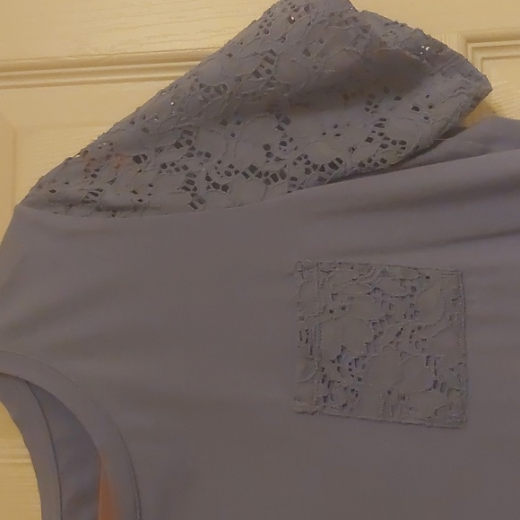 Denim & Co short sleeve top. - Picture 2 of 6